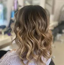 Kırık Fön - wavy or curly Blow Dry