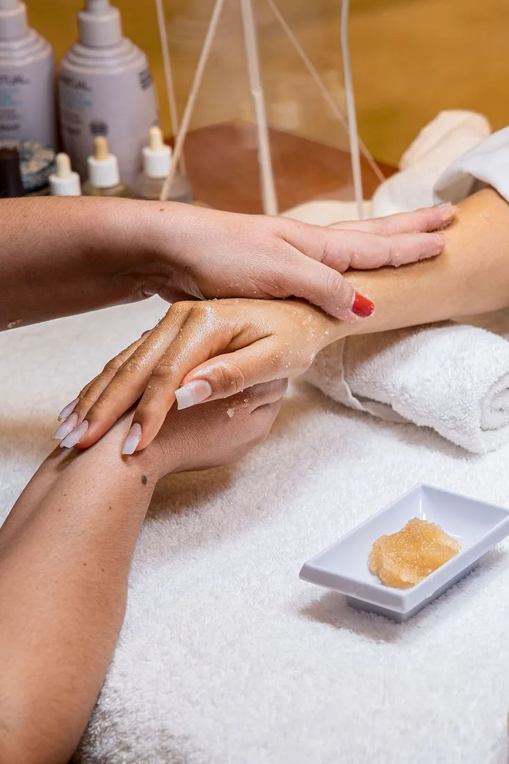Medikal Spa Manikür - Medical Spa Manicure